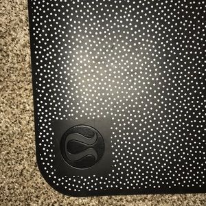 LULULEMON full sized yoga Matt